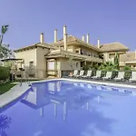 Alcam Aloha Deluxe 69 Apartment