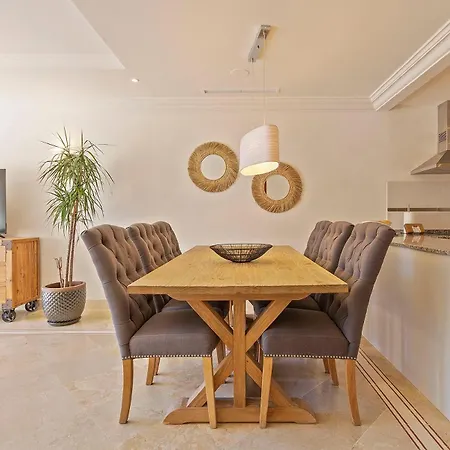 Alcam Aloha Deluxe 69 Marbella