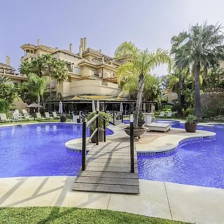 Alcam Aloha Deluxe 69 شقة *